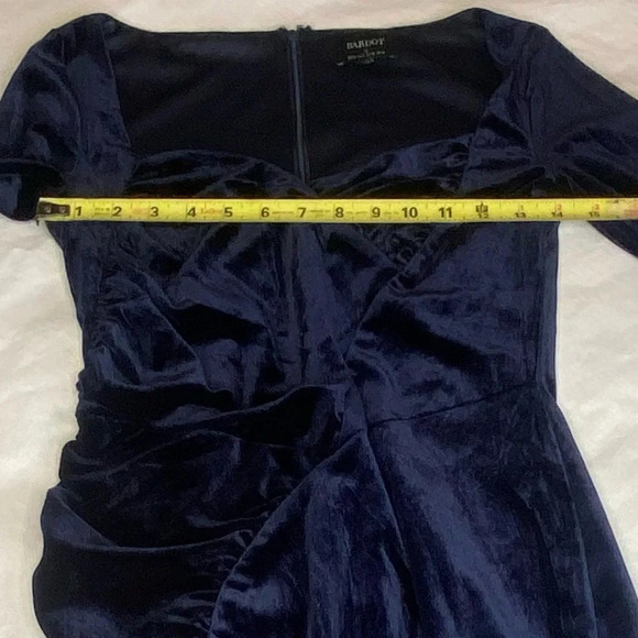 BARDOT Xena Ruched Velvet Mini Dress size MED Navy Sweetheart Neck Long Sleeve - Picture 4 of 7